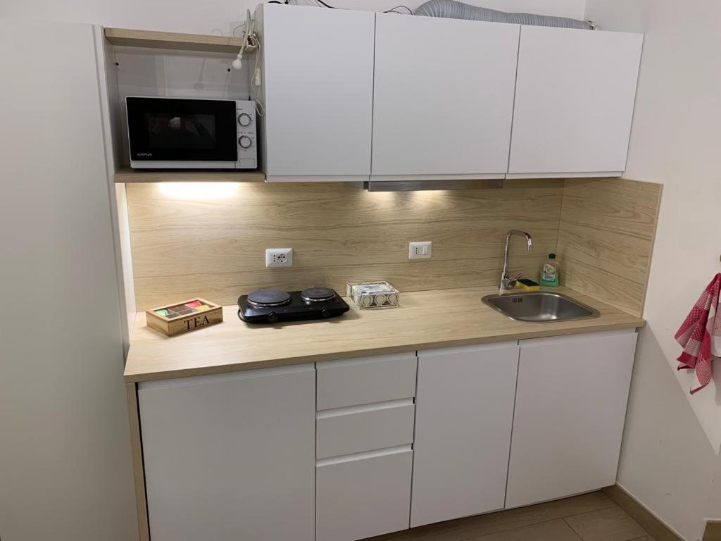 拉卡斯塔迪伊利住宿加早餐旅馆 罗马 外观 照片